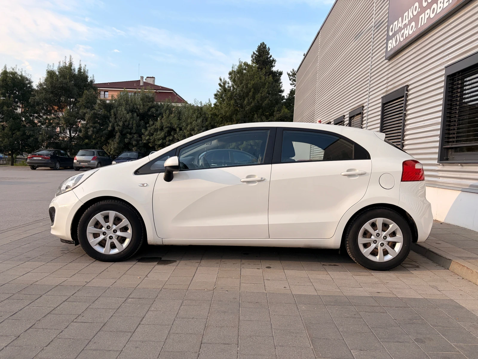 Kia Rio, снимка 7 - Автомобили и джипове - 55367841