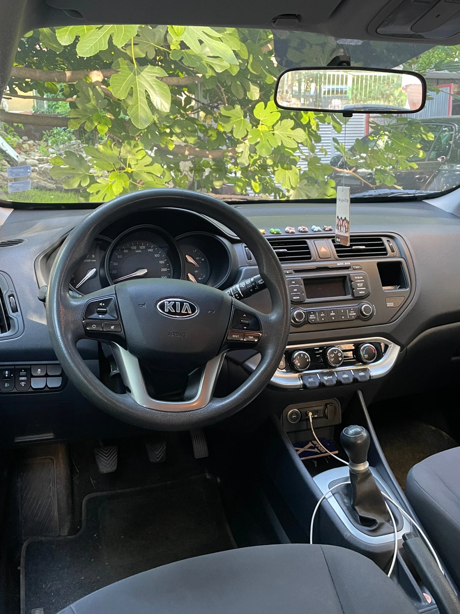 Kia Rio, снимка 11 - Автомобили и джипове - 55367841