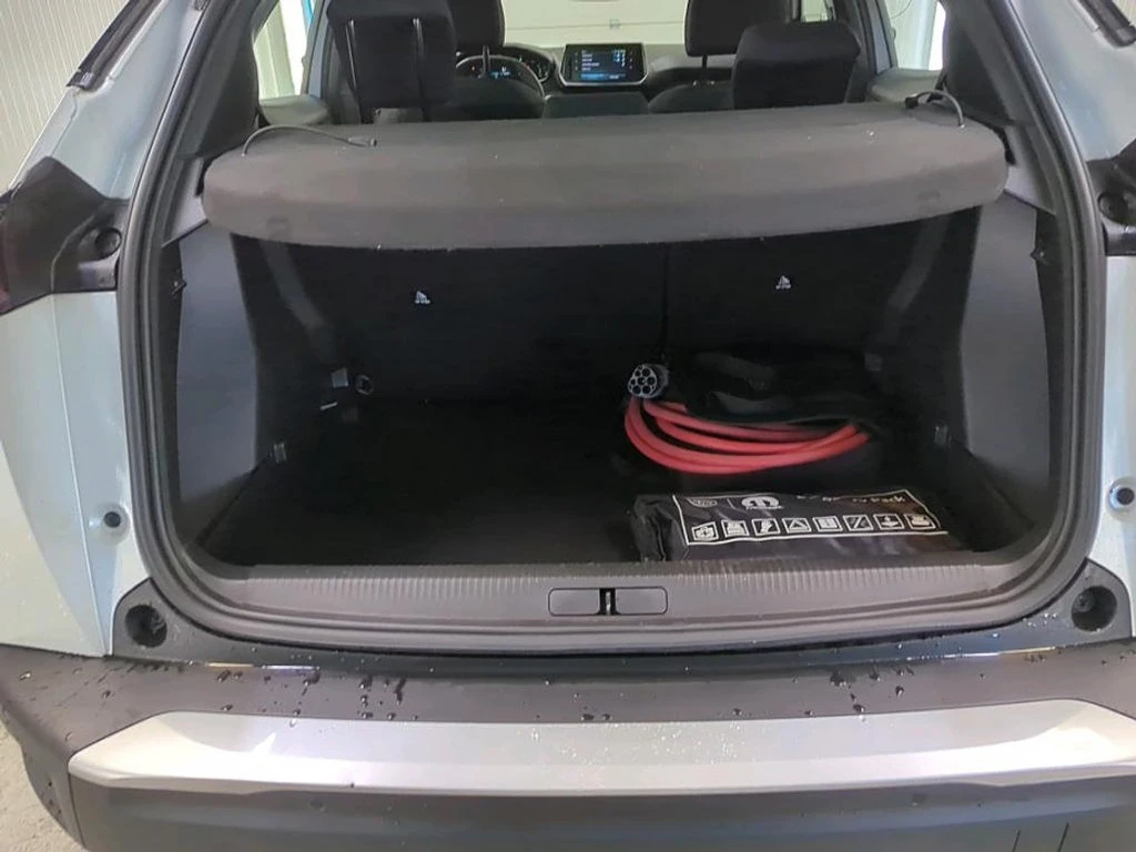Peugeot 2008 50 kWh Active Pack, снимка 10 - Автомобили и джипове - 55484740