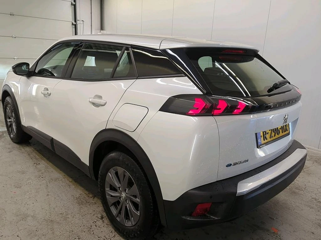 Peugeot 2008 50 kWh Active Pack, снимка 3 - Автомобили и джипове - 55484740