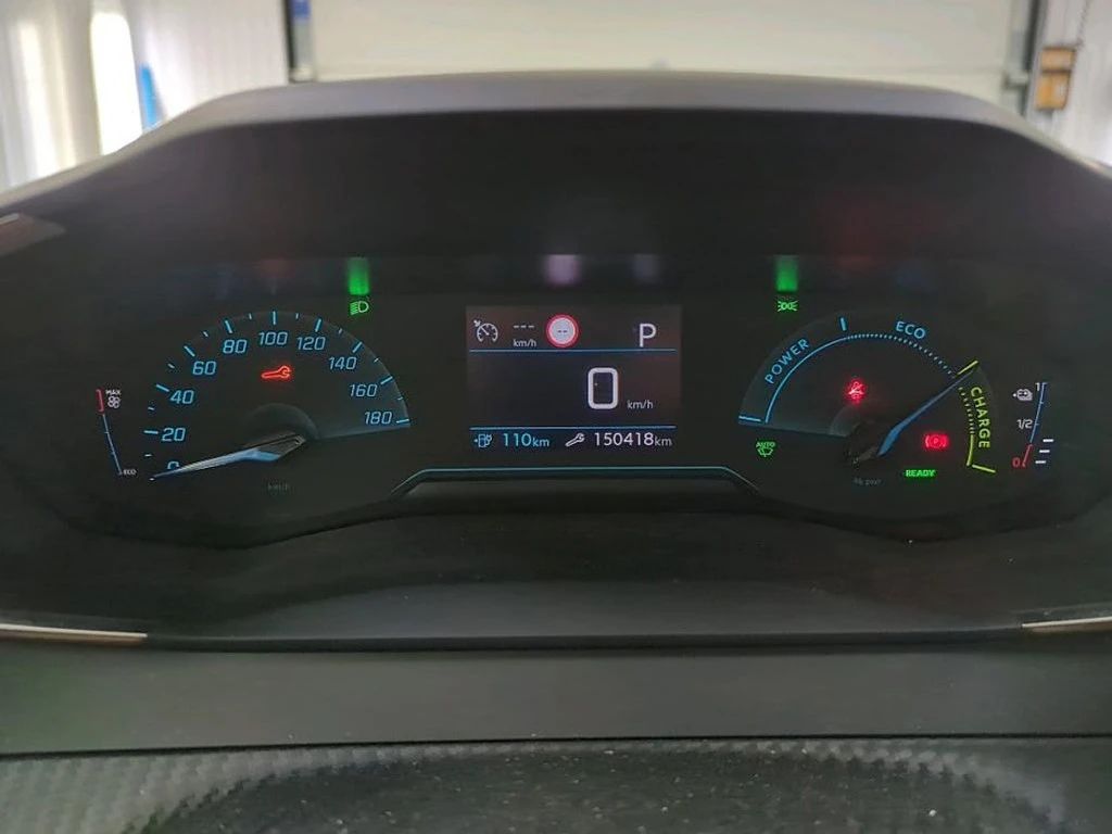 Peugeot 2008 50 kWh Active Pack, снимка 9 - Автомобили и джипове - 55484740