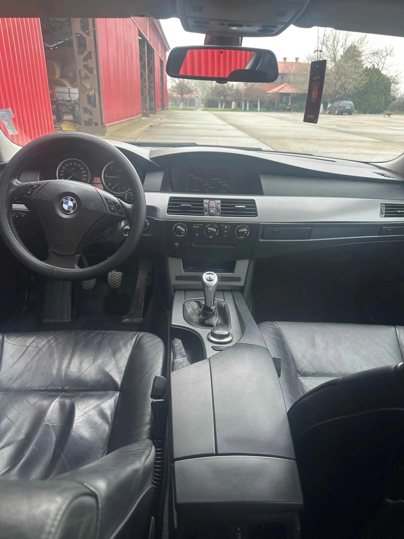 BMW 520, снимка 7 - Автомобили и джипове - 55670055