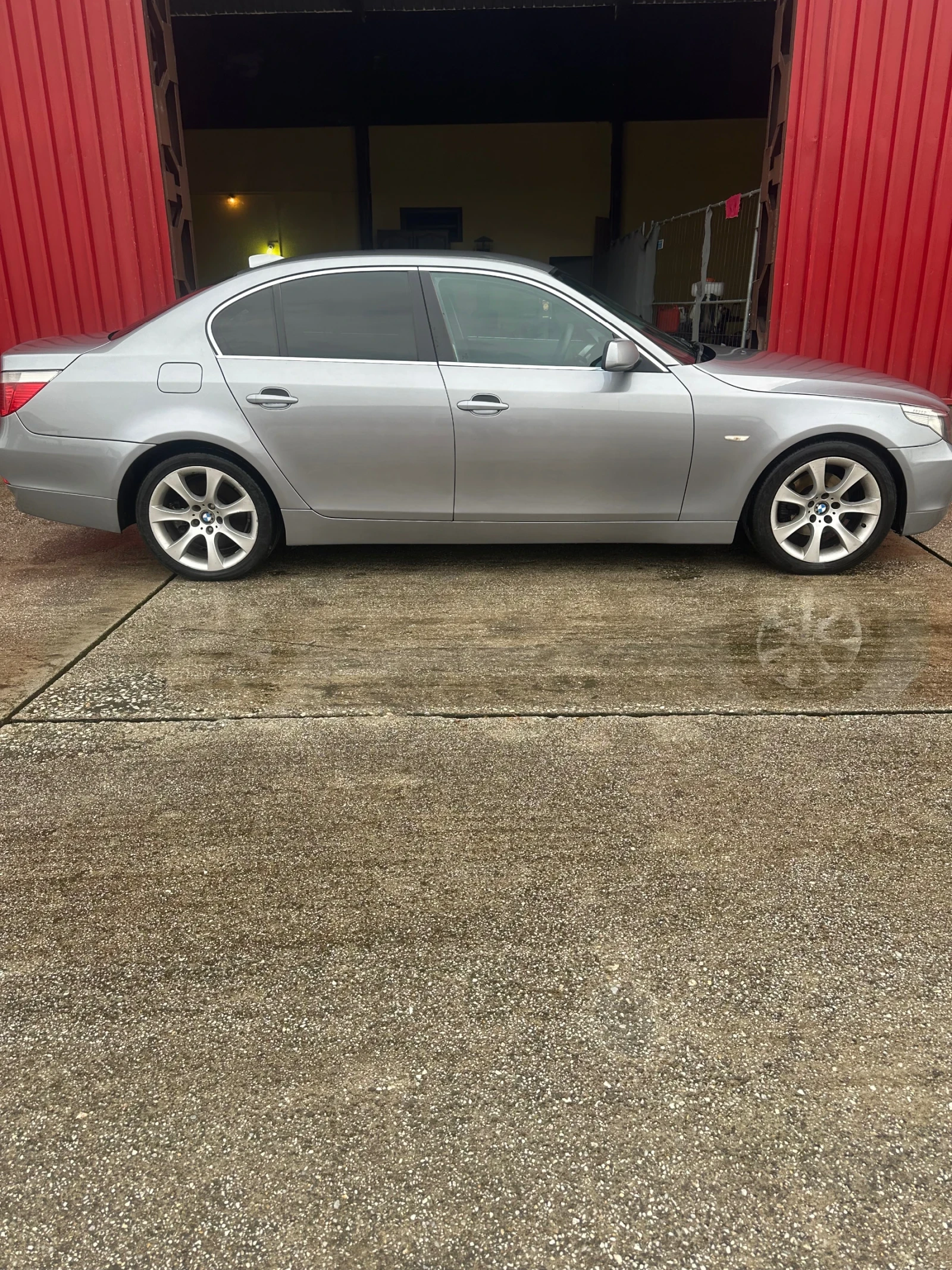 BMW 520