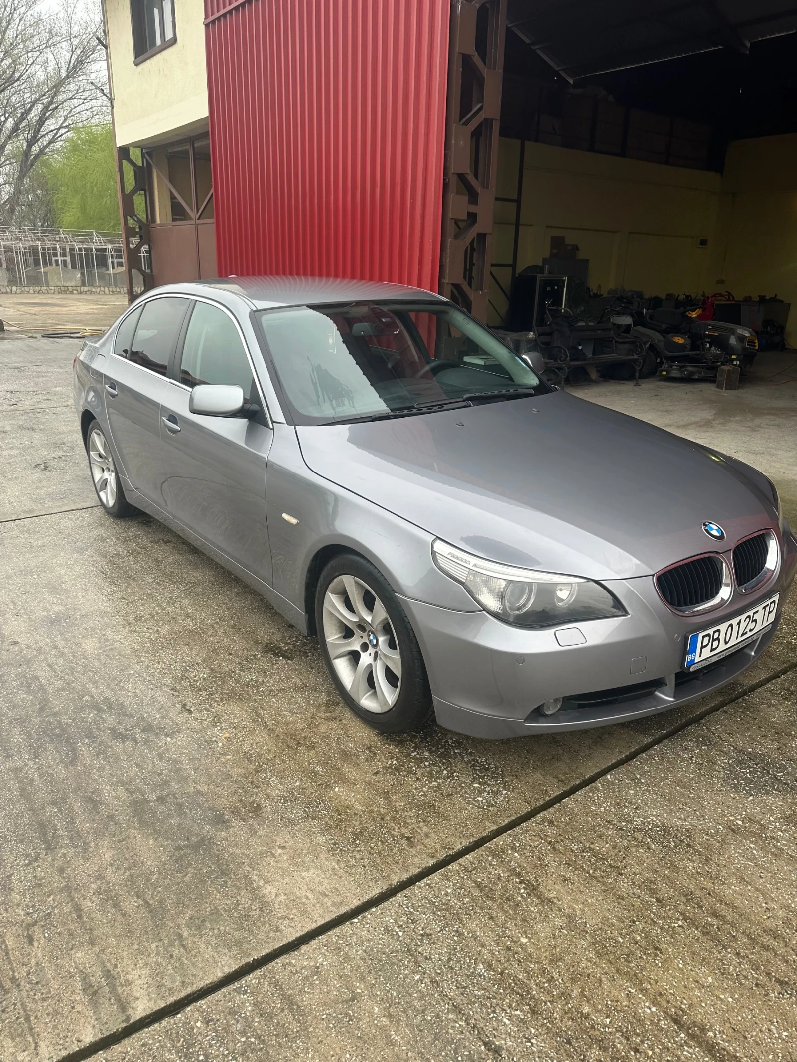 BMW 520, снимка 3 - Автомобили и джипове - 55670055