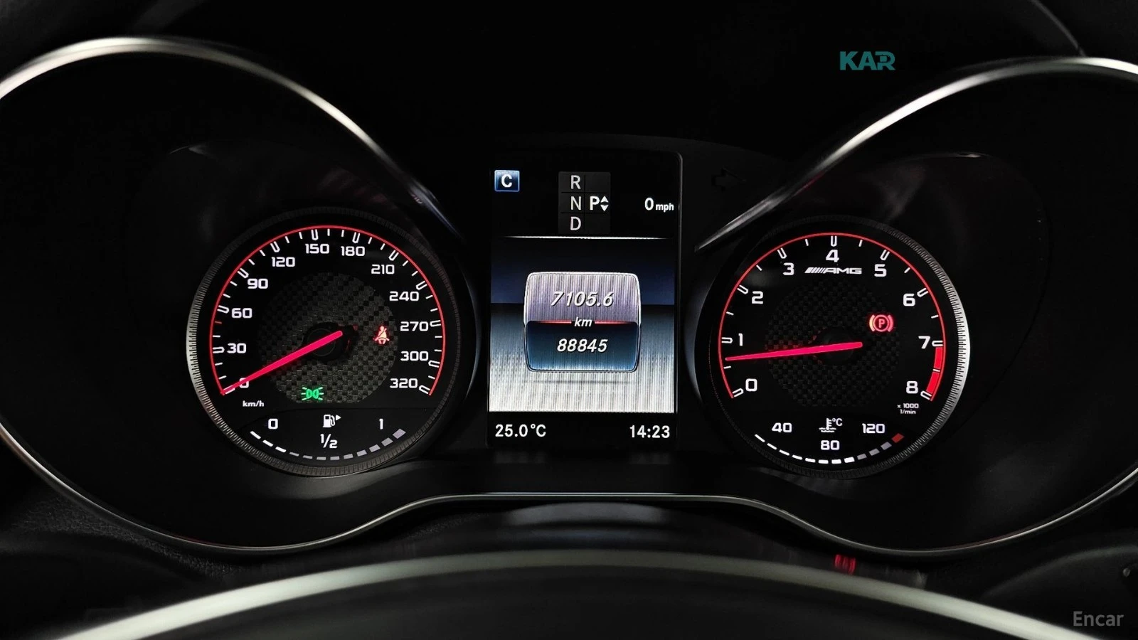Mercedes-Benz C 63 AMG S* HUD* ЧЕРВЕНА КОЖА* 360, снимка 6 - Автомобили и джипове - 55709893