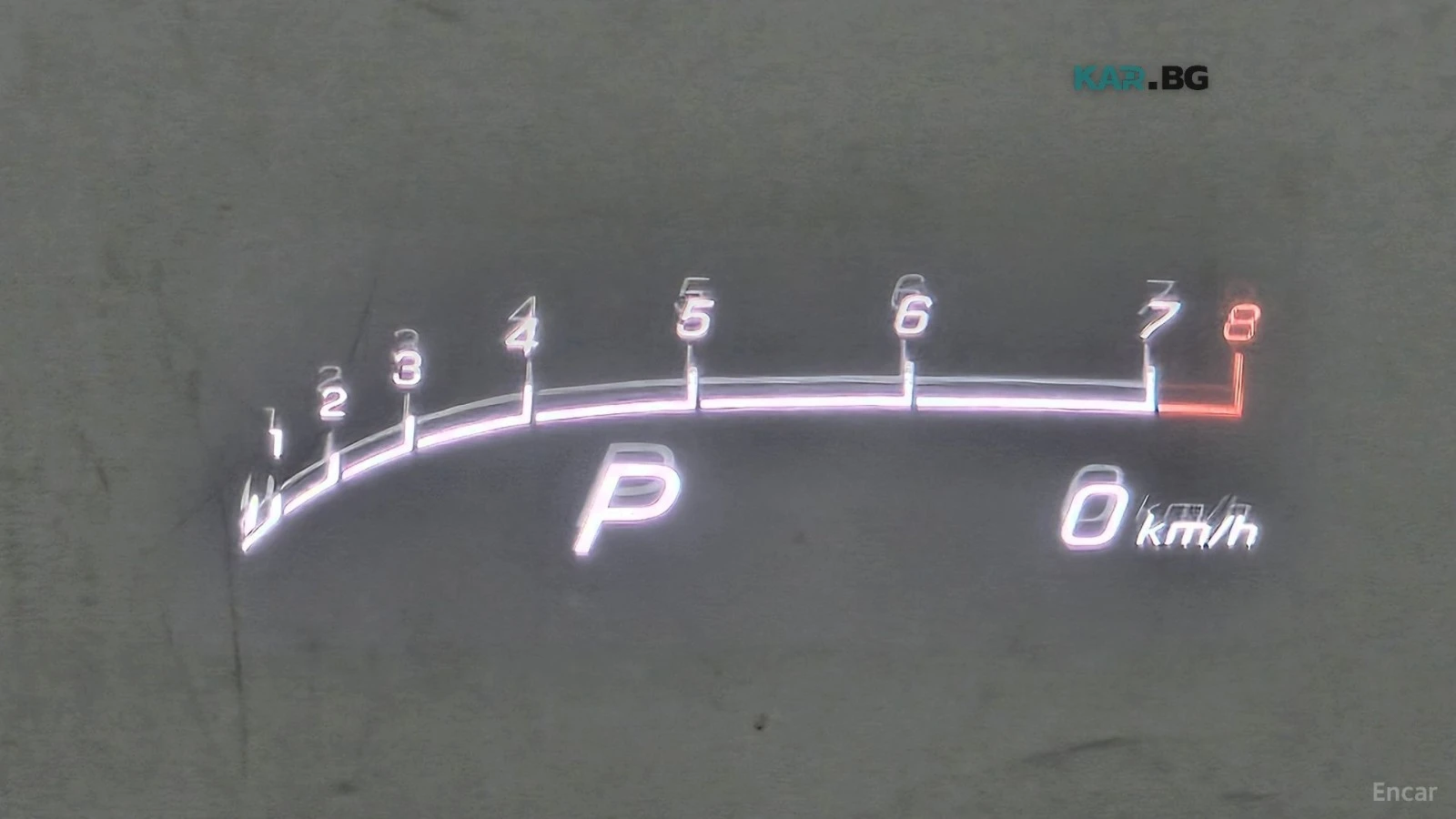 Mercedes-Benz C 63 AMG S* HUD* ЧЕРВЕНА КОЖА* 360, снимка 15 - Автомобили и джипове - 55709893