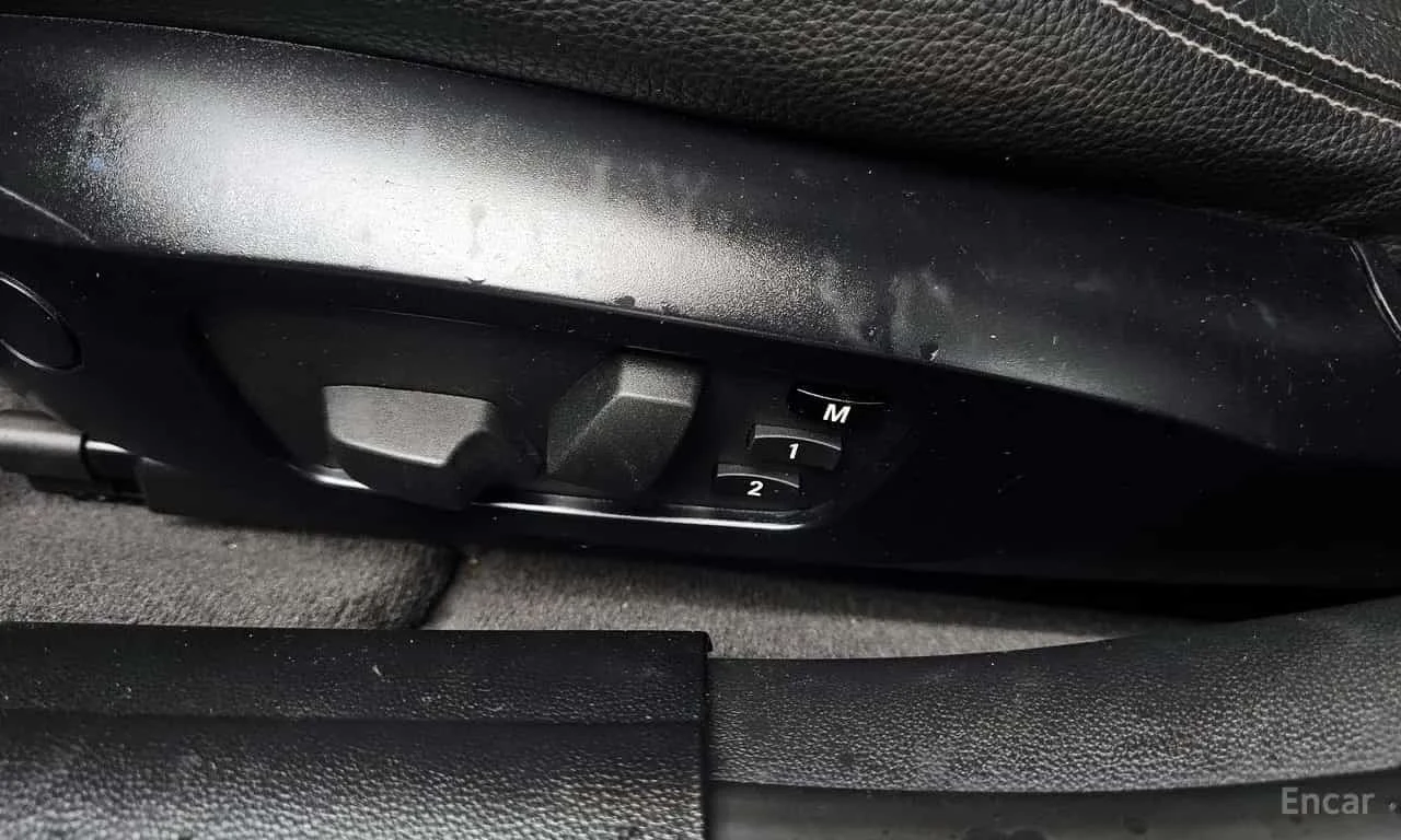 BMW 320 * 320d Sedan M Sport * ЦЕНА ДО БГ, снимка 17 - Автомобили и джипове - 55738343