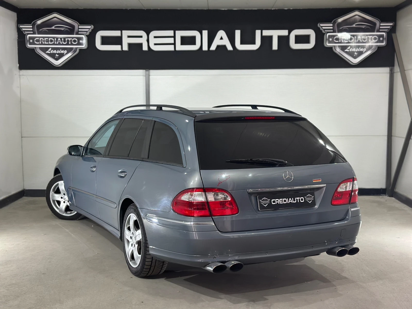 Mercedes-Benz E 500 4 Matic , снимка 4 - Автомобили и джипове - 55803341