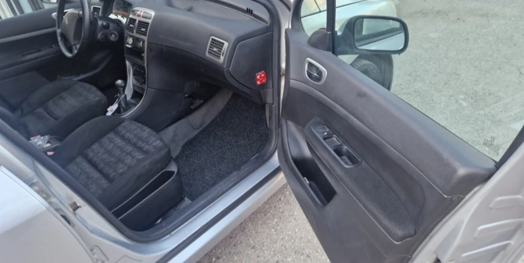 Peugeot 307 1.6 GAS. KLIMA, снимка 10 - Автомобили и джипове - 55851982