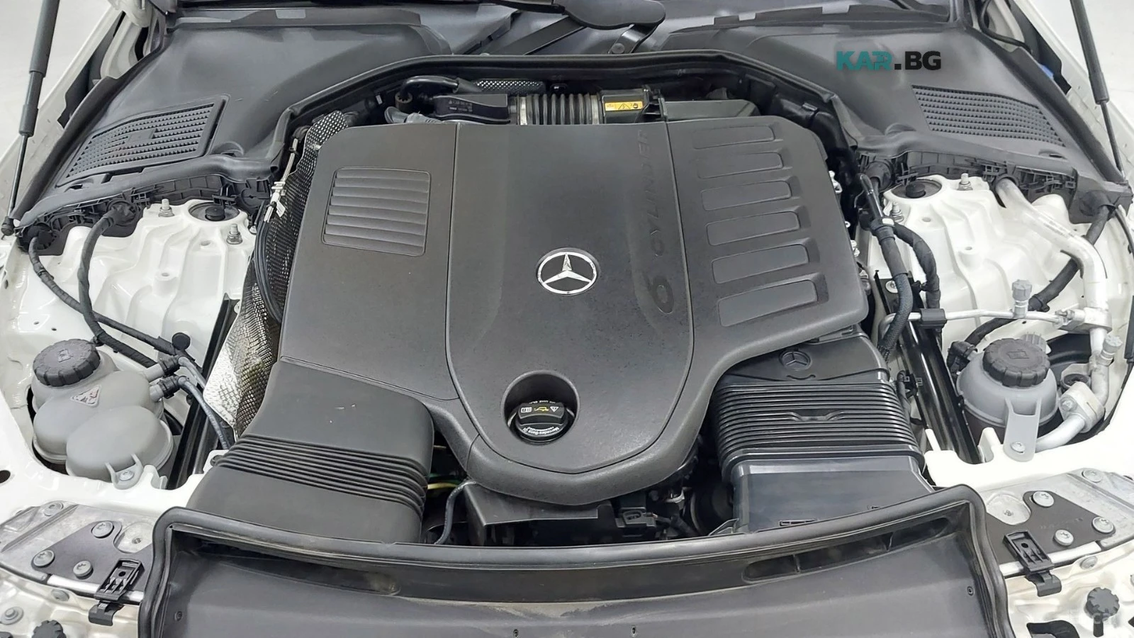 Mercedes-Benz CLE 450 CERTIFIED* 4MATIC* 360* ПОДГРЕВ* ОБДУХ* МАСАЖИ* , снимка 17 - Автомобили и джипове - 56131300