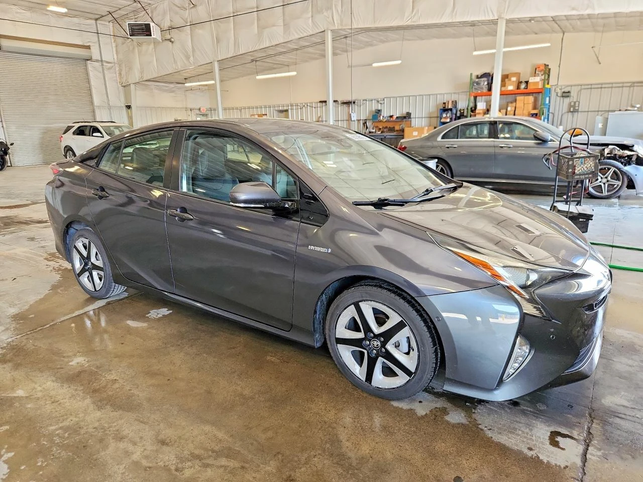 Toyota Prius 1.8l Four Touring, снимка 4 - Автомобили и джипове - 56145315