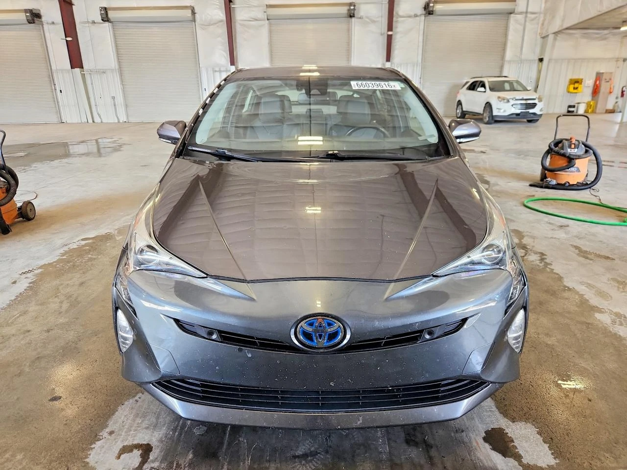 Toyota Prius 1.8l Four Touring, снимка 5 - Автомобили и джипове - 56145315