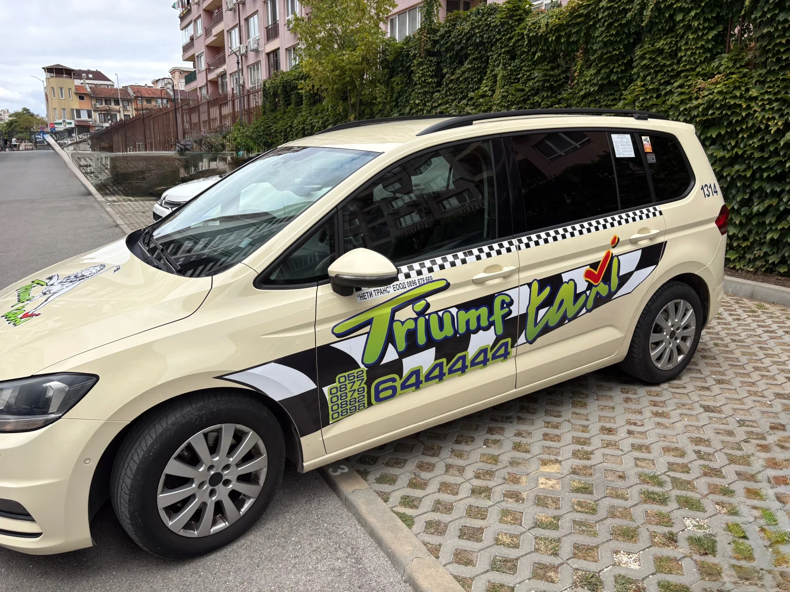 VW Touran 2.0 115hp, снимка 5 - Автомобили и джипове - 56232998