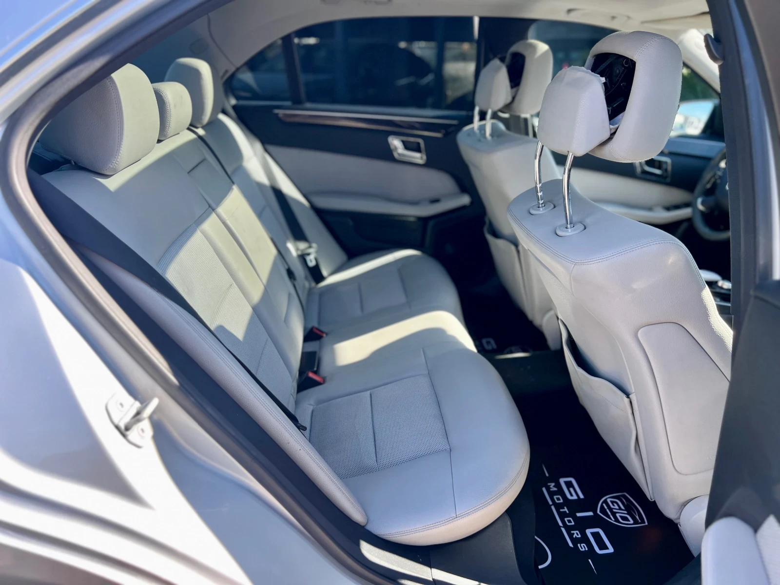Mercedes-Benz E 220 ��������* AVANGARD* �������* AMGline* Harman/Kardo | Mobile.bg � ����������� 13