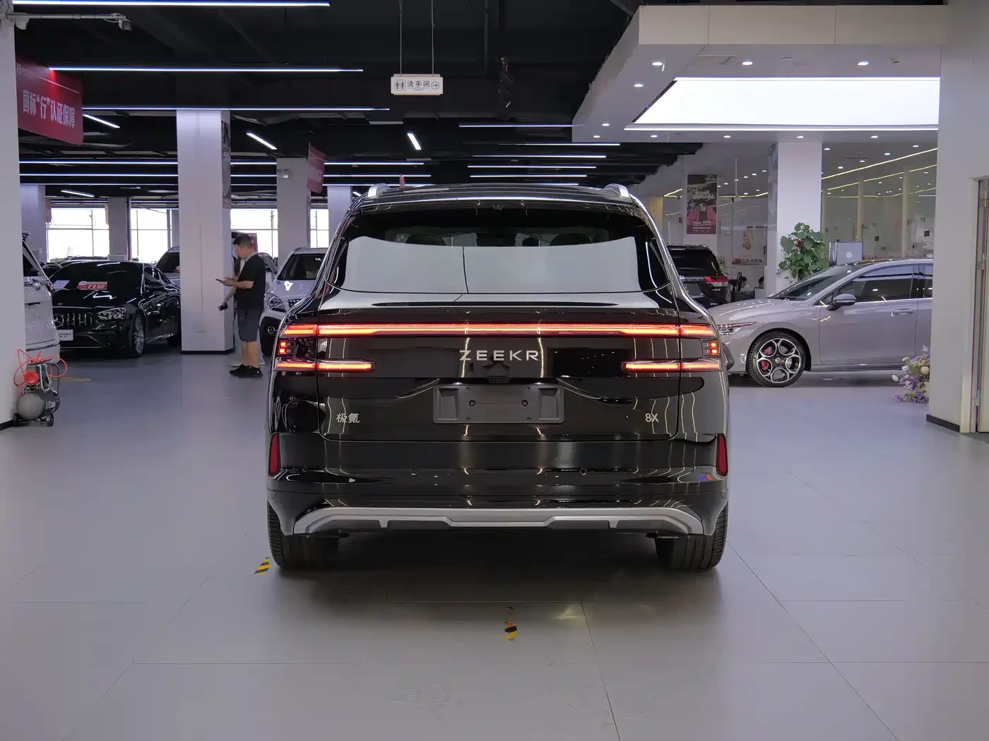 Zeekr Luxury 8X* 2026* ����� ���* 898 HP* �����* �����* 360* AC | Mobile.bg � ����������� 5