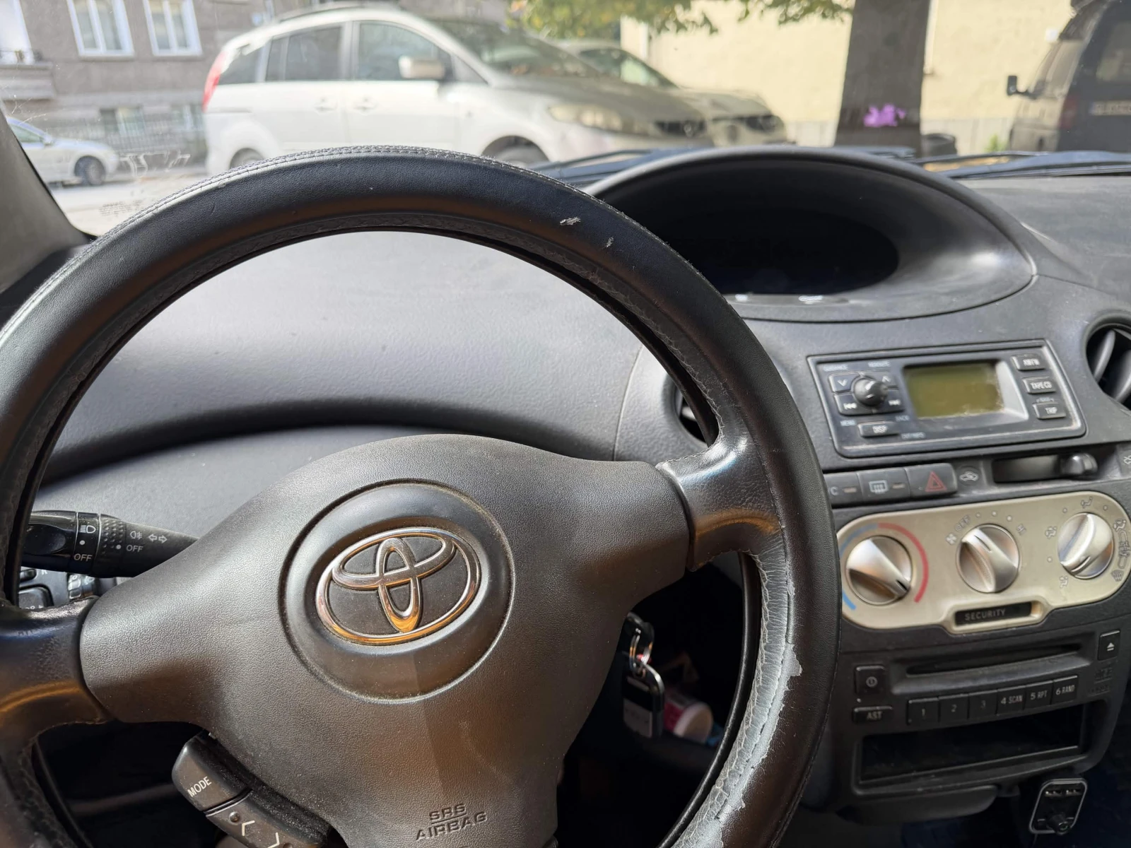 Toyota Yaris, снимка 5 - Автомобили и джипове - 56716033