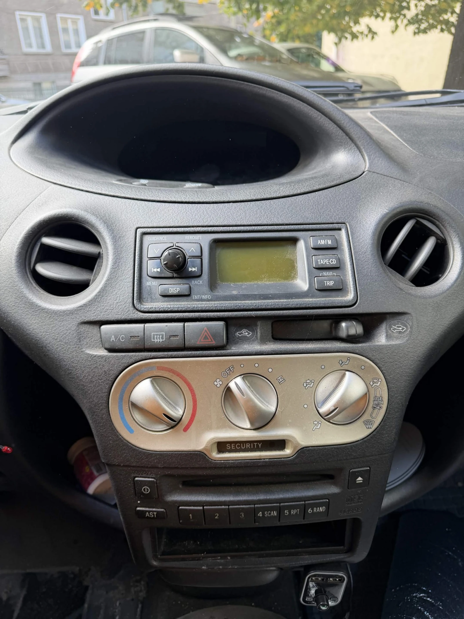 Toyota Yaris, снимка 6 - Автомобили и джипове - 56716033