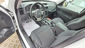 Jeep Cherokee 4X4 РЕАЛ КМ ИЗКЛЮЧИТЕЛНО СЕРВИ КНИЖК УНИКТ ОБСЛУЖН, снимка 6
