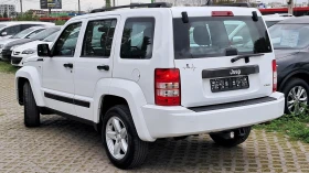 Jeep Cherokee 4X4 РЕАЛ КМ ИЗКЛЮЧИТЕЛНО СЕРВИ КНИЖК УНИКТ ОБСЛУЖН, снимка 5