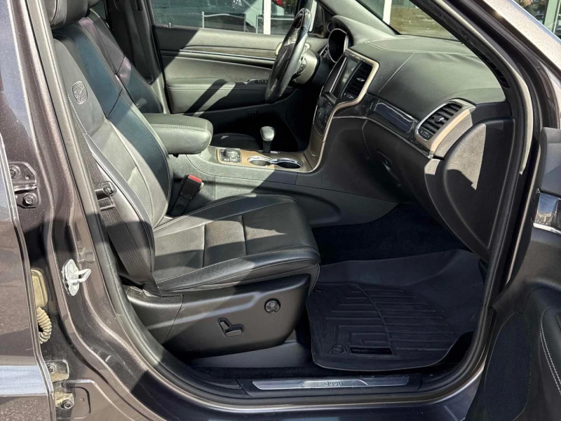 Jeep Grand cherokee Overland* AWD* 3.6* 8ZF* Distr* Въздух* Обдух* Пан, снимка 8 - Автомобили и джипове - 52317831