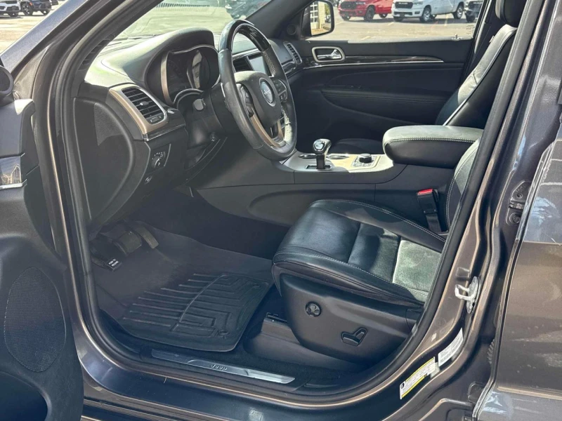 Jeep Grand cherokee Overland* AWD* 3.6* 8ZF* Distr* Въздух* Обдух* Пан, снимка 3 - Автомобили и джипове - 52317831