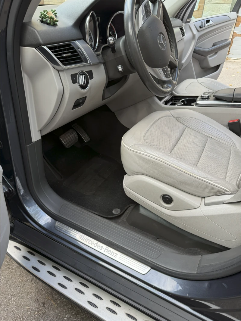 Mercedes-Benz ML 350 AMG style, снимка 8 - Автомобили и джипове - 52529269
