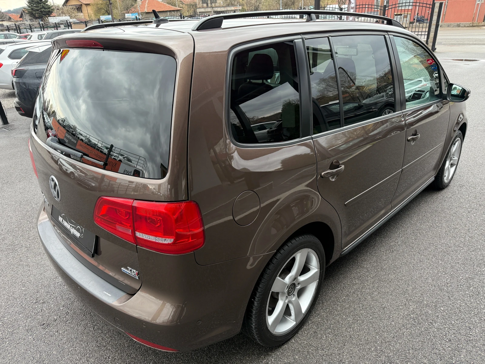 VW Touran 1.6d НОВ ВНОС  - изображение 4