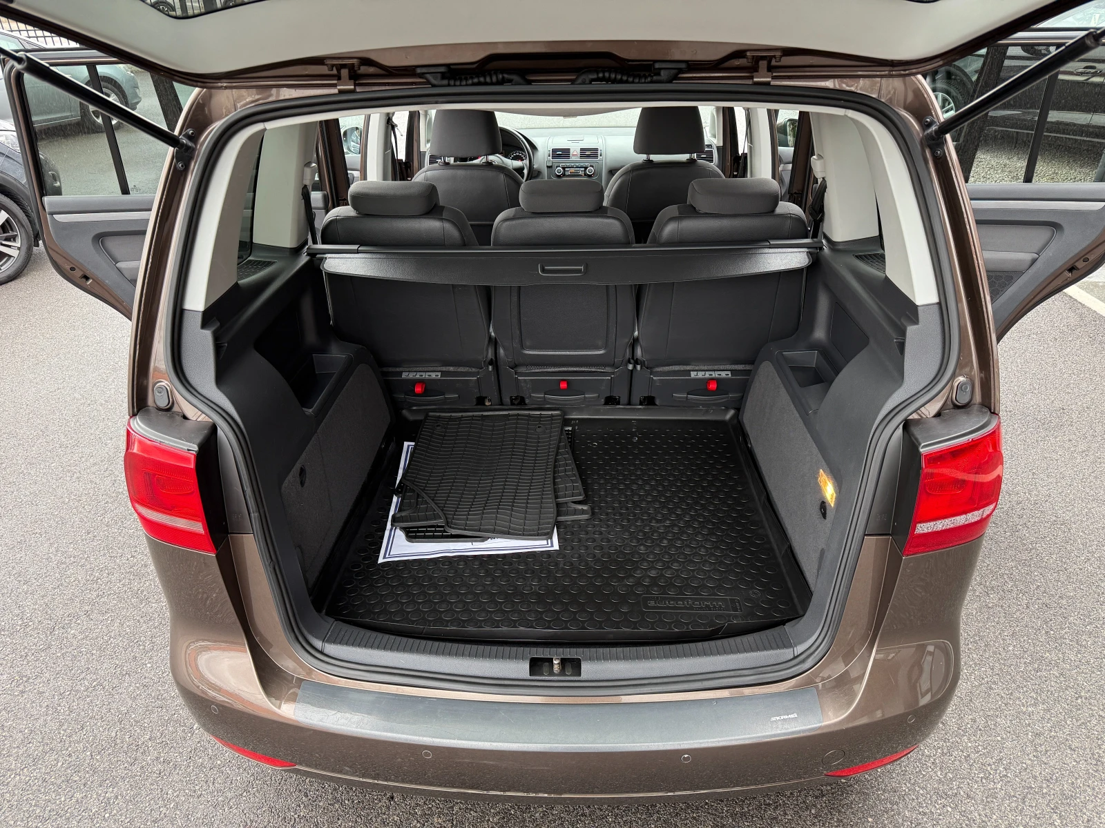 VW Touran 1.6d НОВ ВНОС  - изображение 7