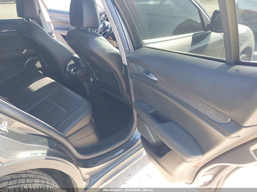 Alfa Romeo Stelvio 2l Ti Awd, снимка 8 - Автомобили и джипове - 53775637