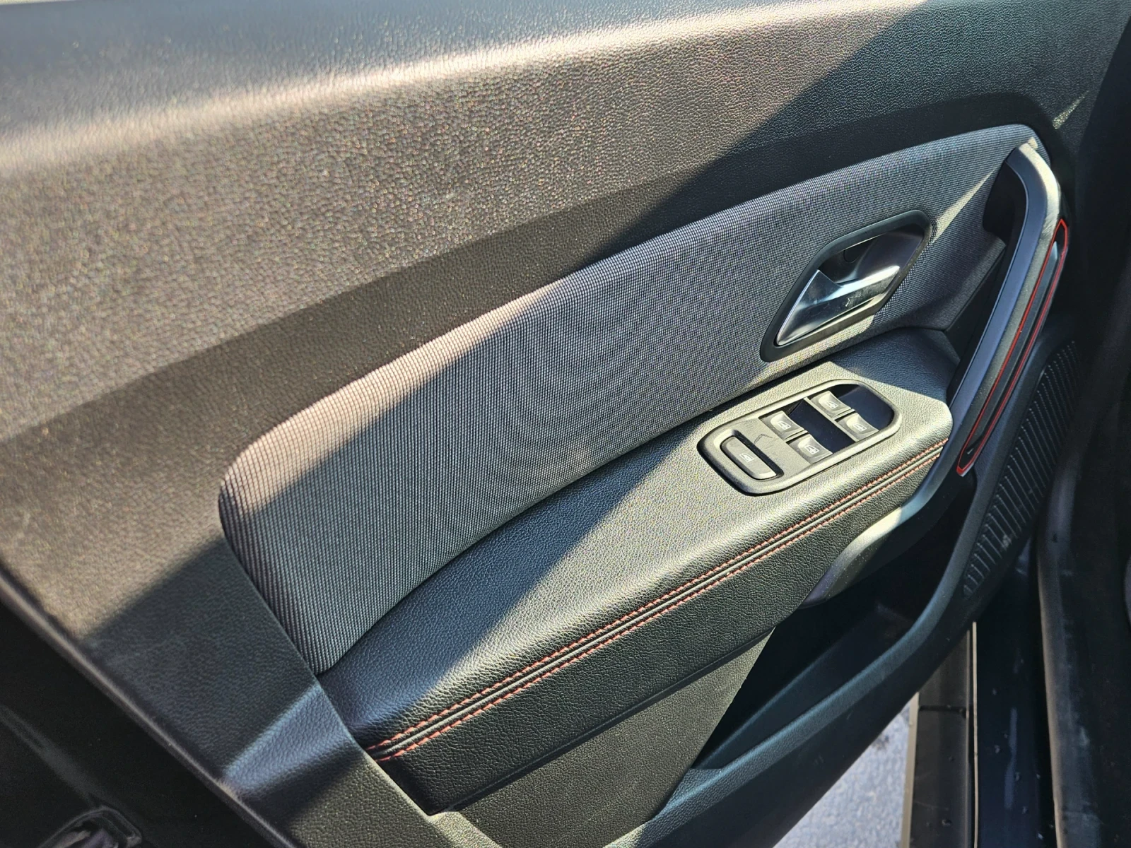 Dacia Duster 1.6 , снимка 17 - Автомобили и джипове - 53978050