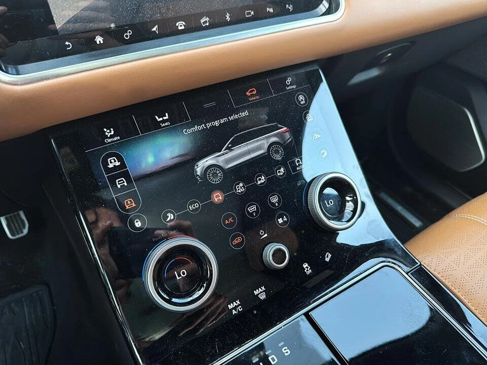 Land Rover Range Rover Velar Масаж * Обдухване * 360 * АвтоКредит * (ЦЕНА ДО БГ, снимка 14 - Автомобили и джипове - 56121881