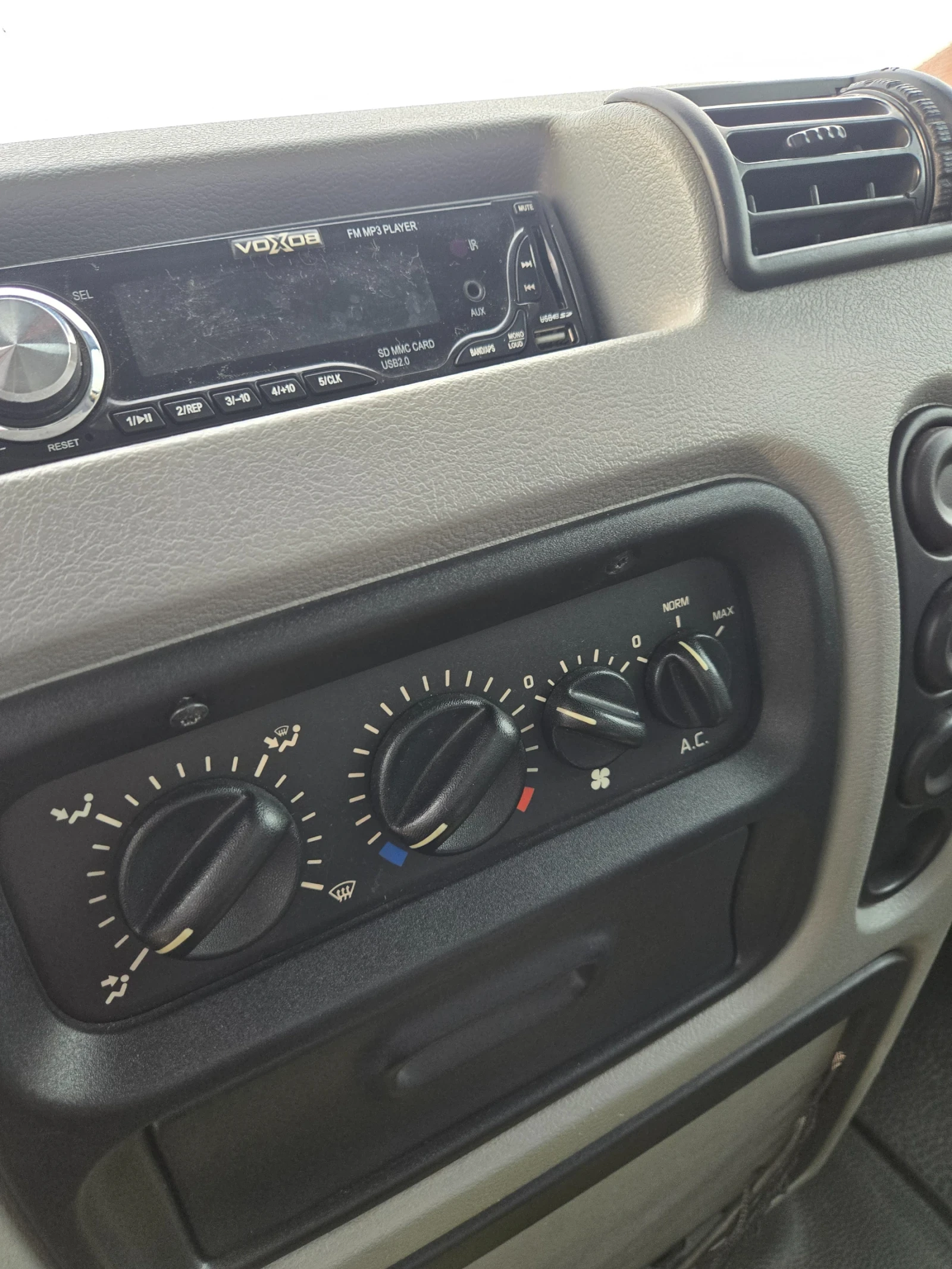 Renault Master 2, 8 ивеко мотор 5, 80 коша до, 3, 5т клим ина изп, снимка 7 - Бусове и автобуси - 54873590