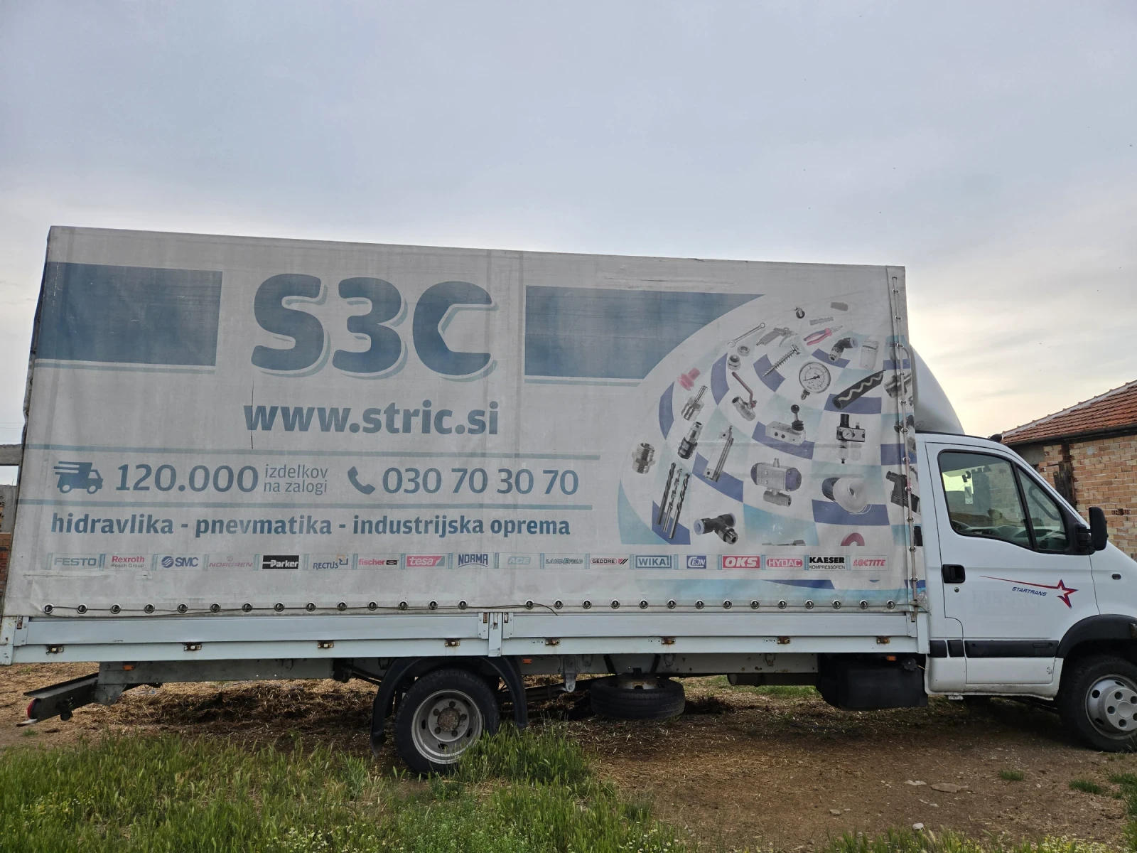 Renault Master 2, 8 ивеко мотор 5, 80 коша до, 3, 5т клим ина изп, снимка 13 - Бусове и автобуси - 54873590