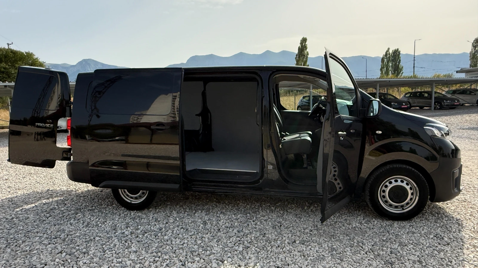 Toyota Proace 2.0D-120кс/ДЪЛГА БАЗА/ПОДГРЕВ/НОВ ВНОС ОТ ДАНИЯ, снимка 9 - Бусове и автобуси - 55874253