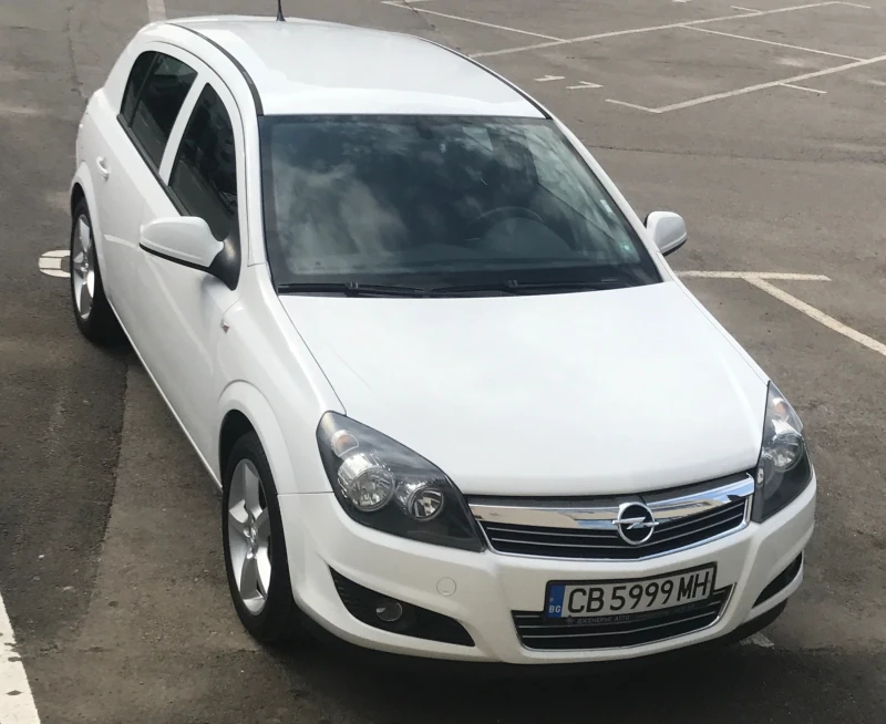 Opel Astra Astra H, снимка 1 - Автомобили и джипове - 47385995