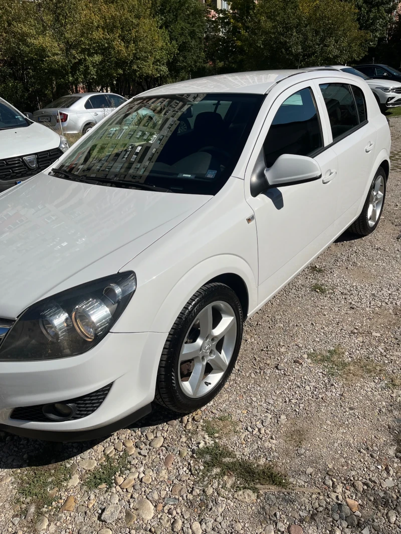 Opel Astra Astra H, снимка 5 - Автомобили и джипове - 47385995