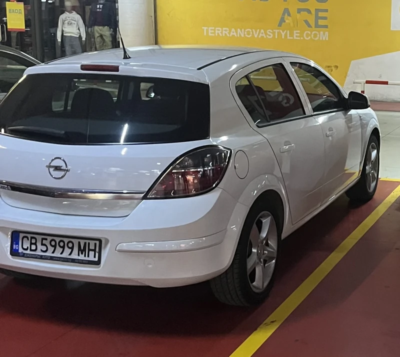 Opel Astra Astra H, снимка 14 - Автомобили и джипове - 48167039