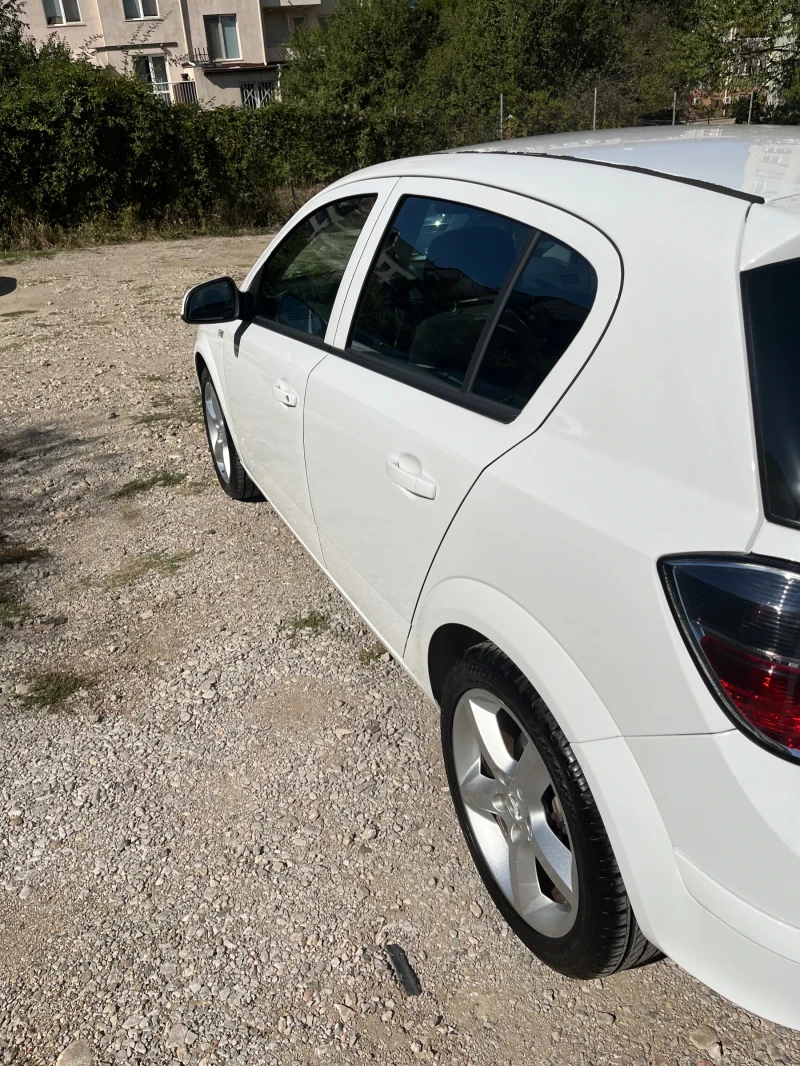 Opel Astra Astra H, снимка 7 - Автомобили и джипове - 47385995