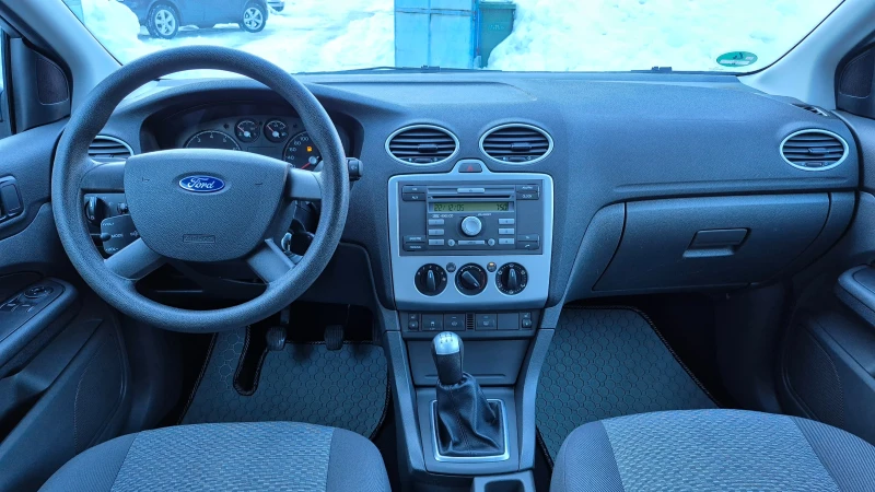 Ford Focus 1.6i 136000км Германия, снимка 12 - Автомобили и джипове - 48548863