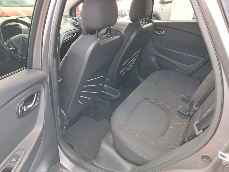 Renault Captur 1.5 DCi 90k.c., снимка 11 - Автомобили и джипове - 49311858