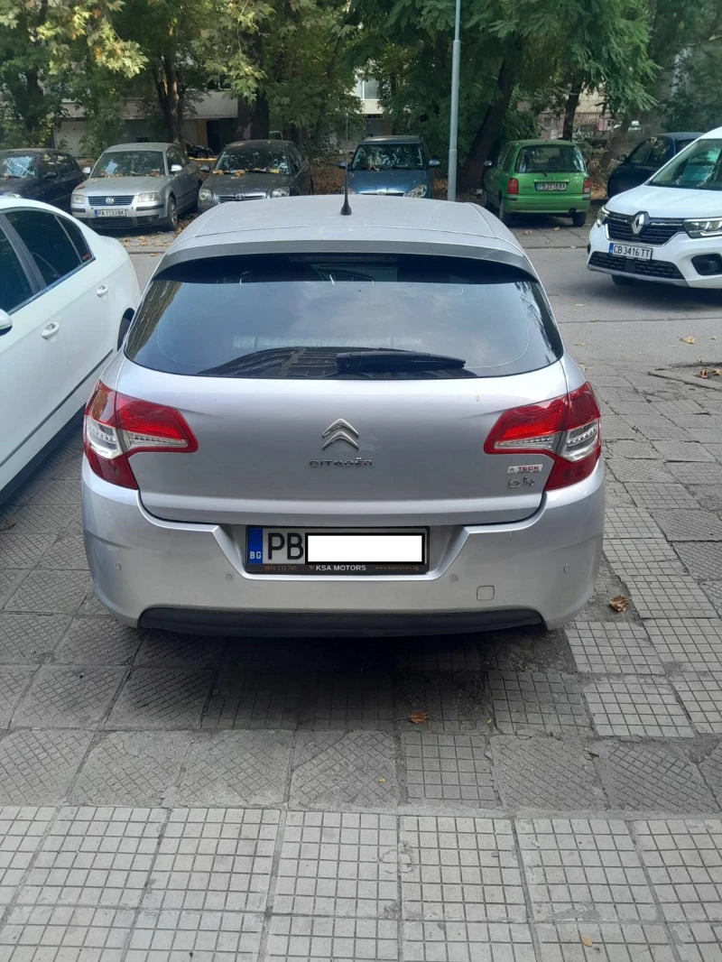Citroen C4 1.4 Перфектен, снимка 5 - Автомобили и джипове - 52462457