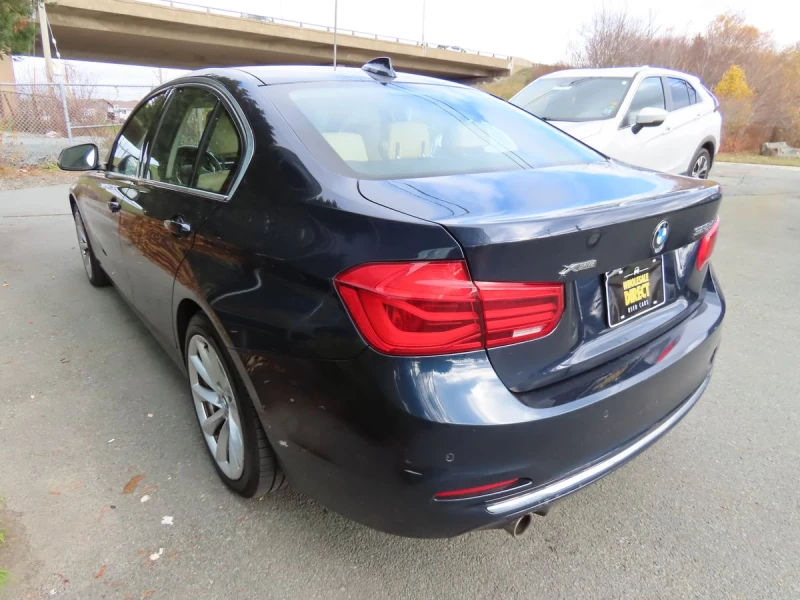 BMW 328 xDrive* Кожа* Подгрев* Шибидах* Камера, снимка 2 - Автомобили и джипове - 52555277
