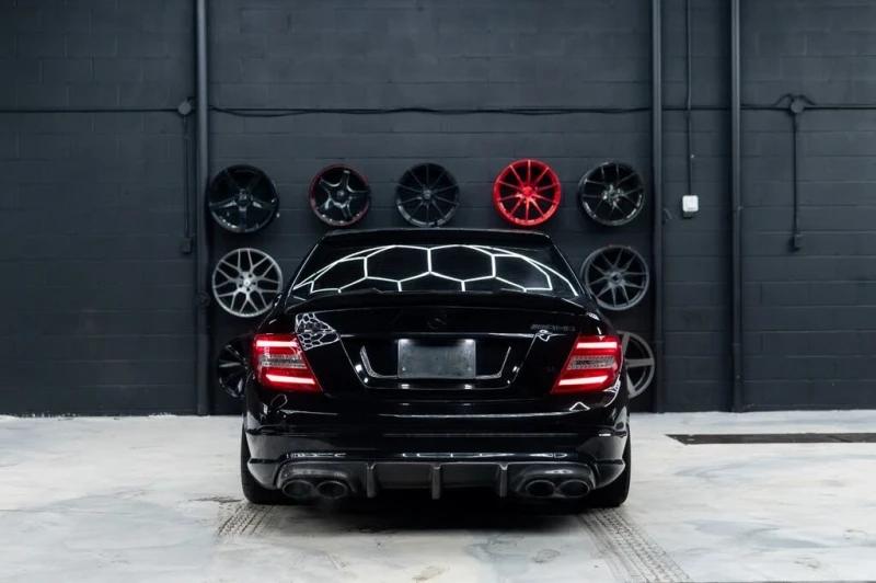 Mercedes-Benz C 63 AMG ALL BLACK* STANCE* CARBON* FULL MAXX* ЛИЗИНГ, снимка 4 - Автомобили и джипове - 52586314