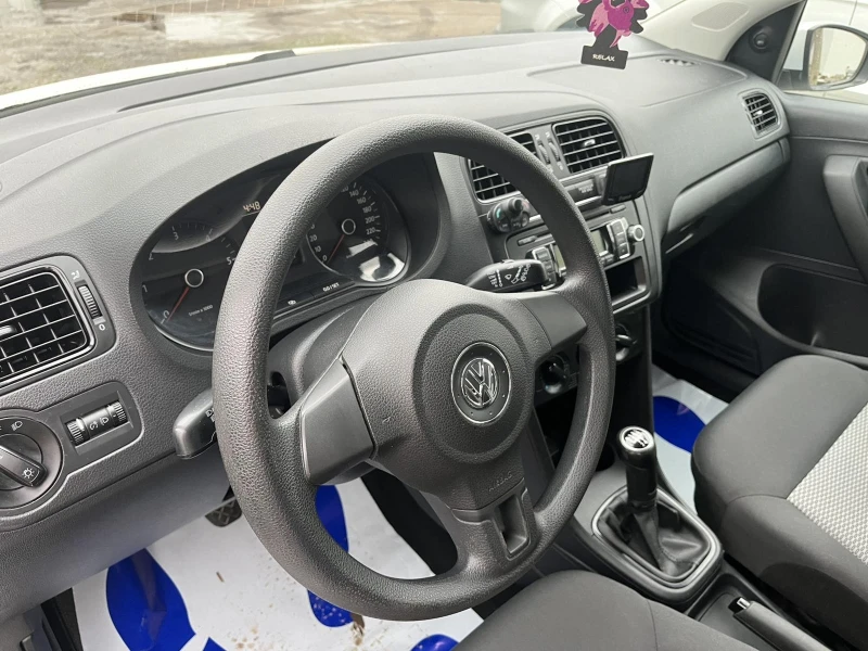 VW Polo 1.6 tdi, снимка 11 - Автомобили и джипове - 53452081