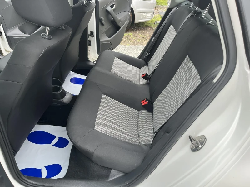 VW Polo 1.6 tdi, снимка 13 - Автомобили и джипове - 53452081