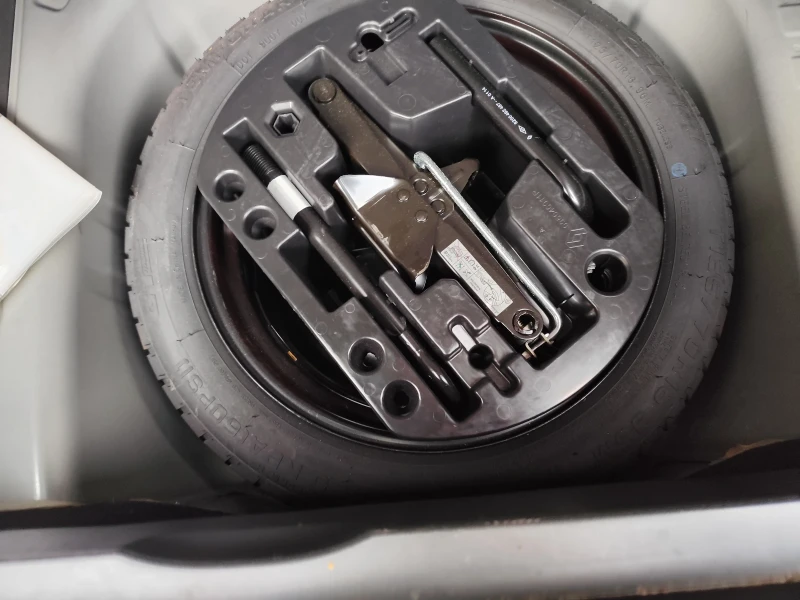 Renault Captur 1.2 iTOP NAVI., снимка 14 - Автомобили и джипове - 53456338