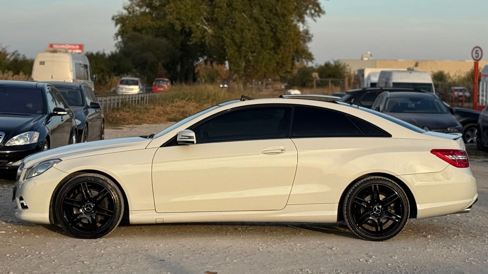 Mercedes-Benz E 350 CDI= AMG EDITION= COUPE= ПАНОРАМА= КАМЕРА=  - изображение 8