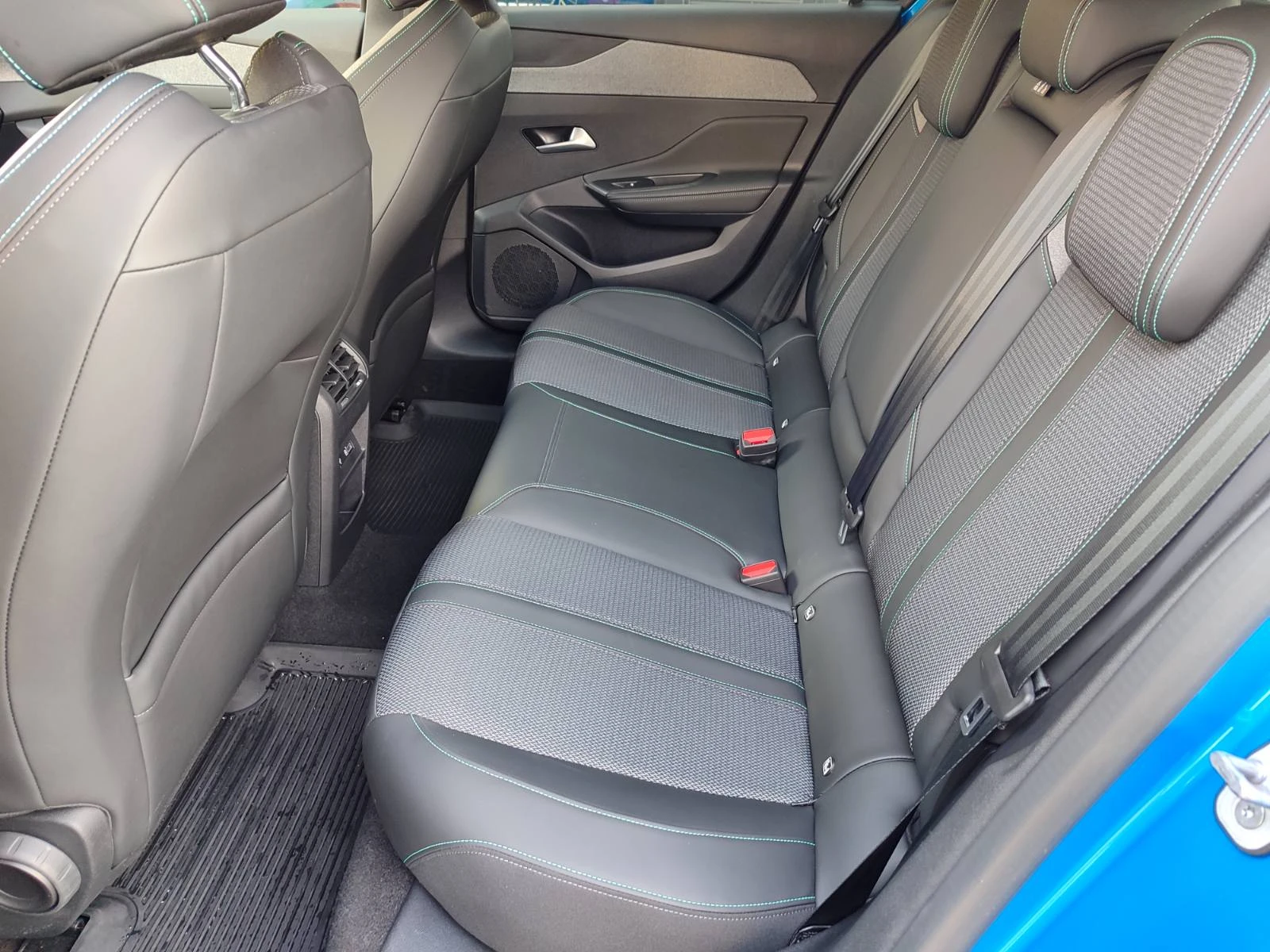 Peugeot 308 Allure 1.2 PureTech 130 BVM6 | Mobile.bg � ����������� 12