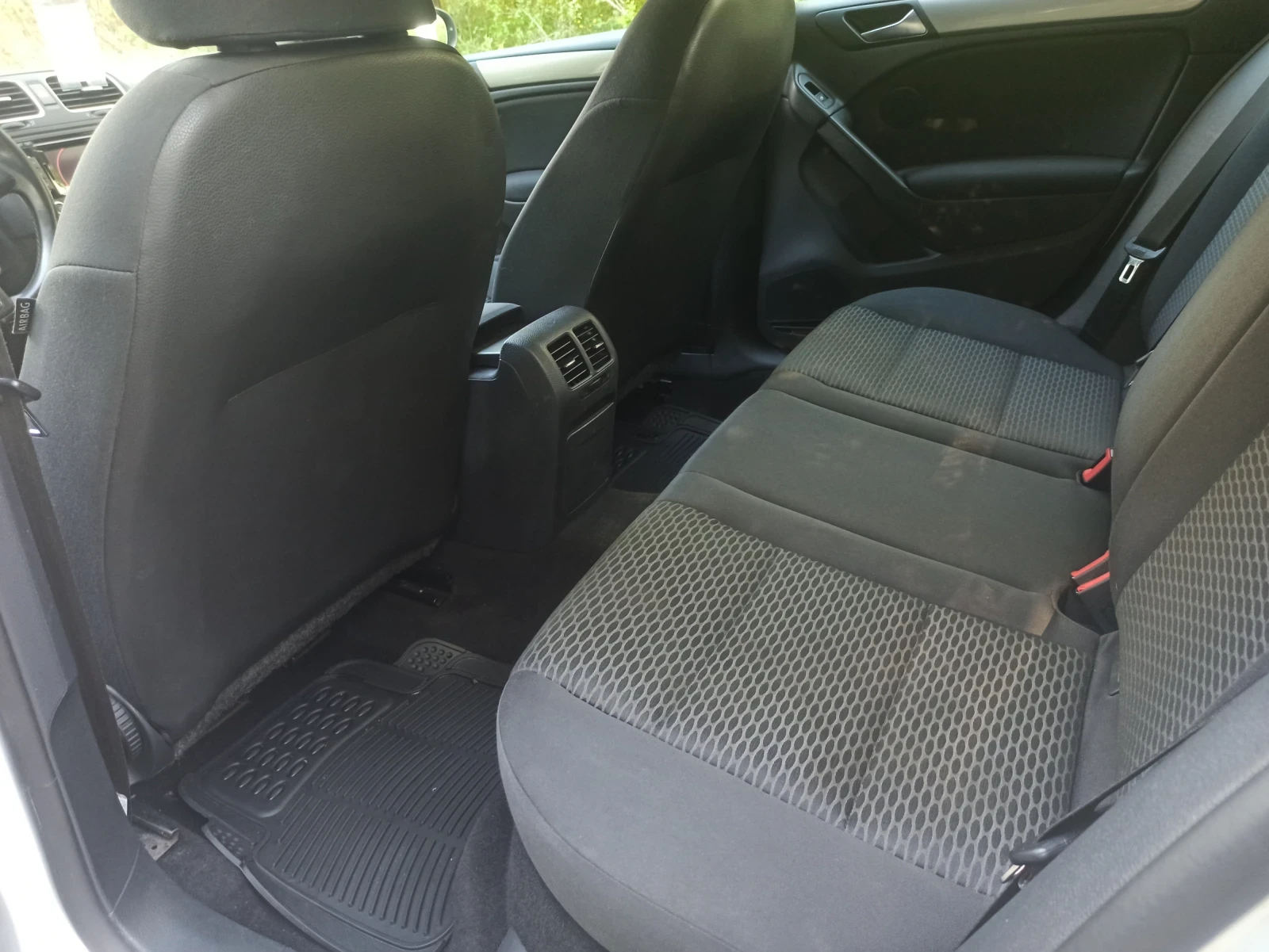 VW Golf 1.6 TDI 105 к.с. - изображение 10