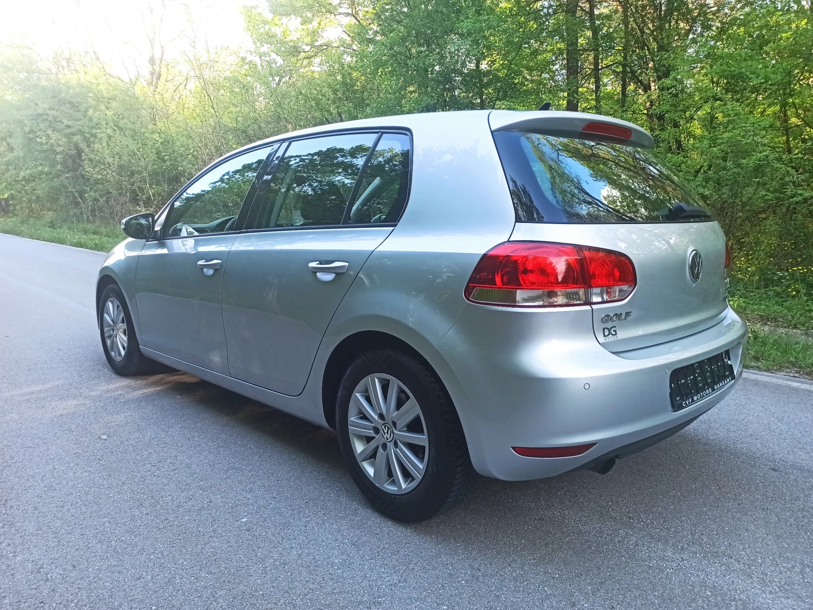 VW Golf 1.6 TDI 105 к.с. - изображение 4